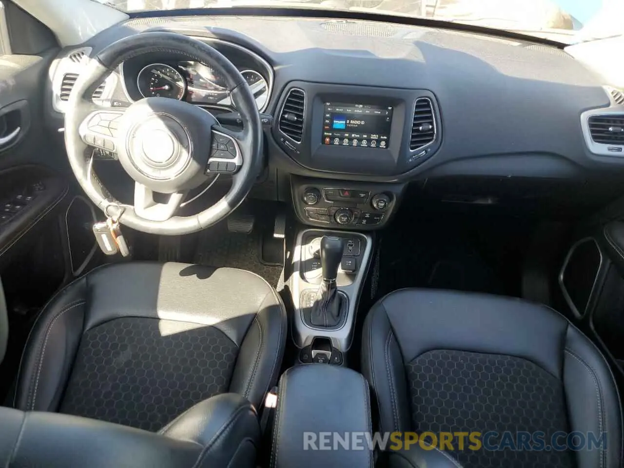 8 Фотография поврежденного автомобиля 3C4NJDBBXKT806569 JEEP COMPASS 2019