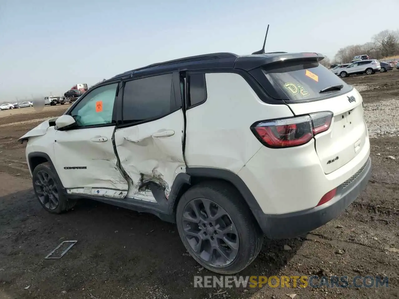2 Photograph of a damaged car 3C4NJDCB0KT672721 JEEP COMPASS 2019