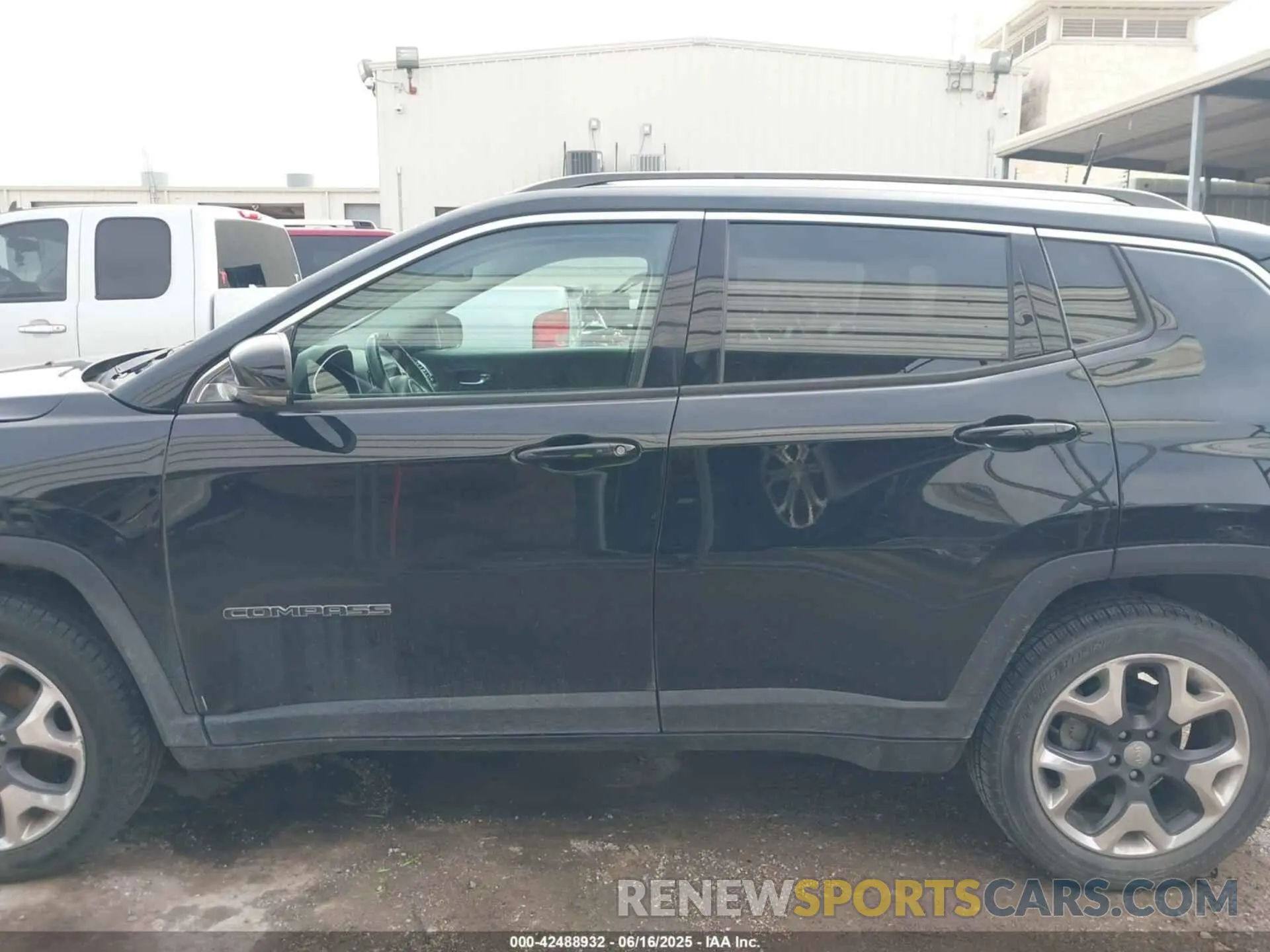 14 Фотография поврежденного автомобиля 3C4NJDCB1KT742114 JEEP COMPASS 2019