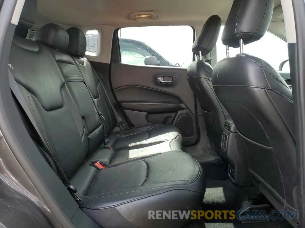 11 Photograph of a damaged car 3C4NJDCB1KT806250 JEEP COMPASS 2019