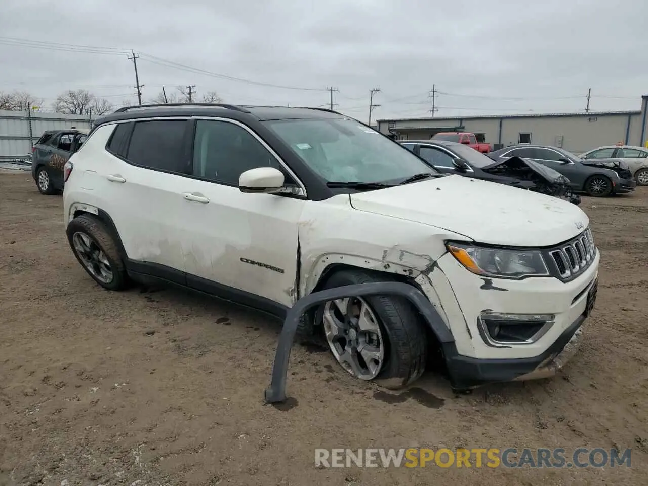 4 Photograph of a damaged car 3C4NJDCB2KT828290 JEEP COMPASS 2019