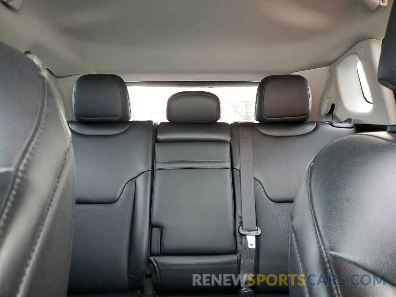 10 Photograph of a damaged car 3C4NJDCB2KT842044 JEEP COMPASS 2019