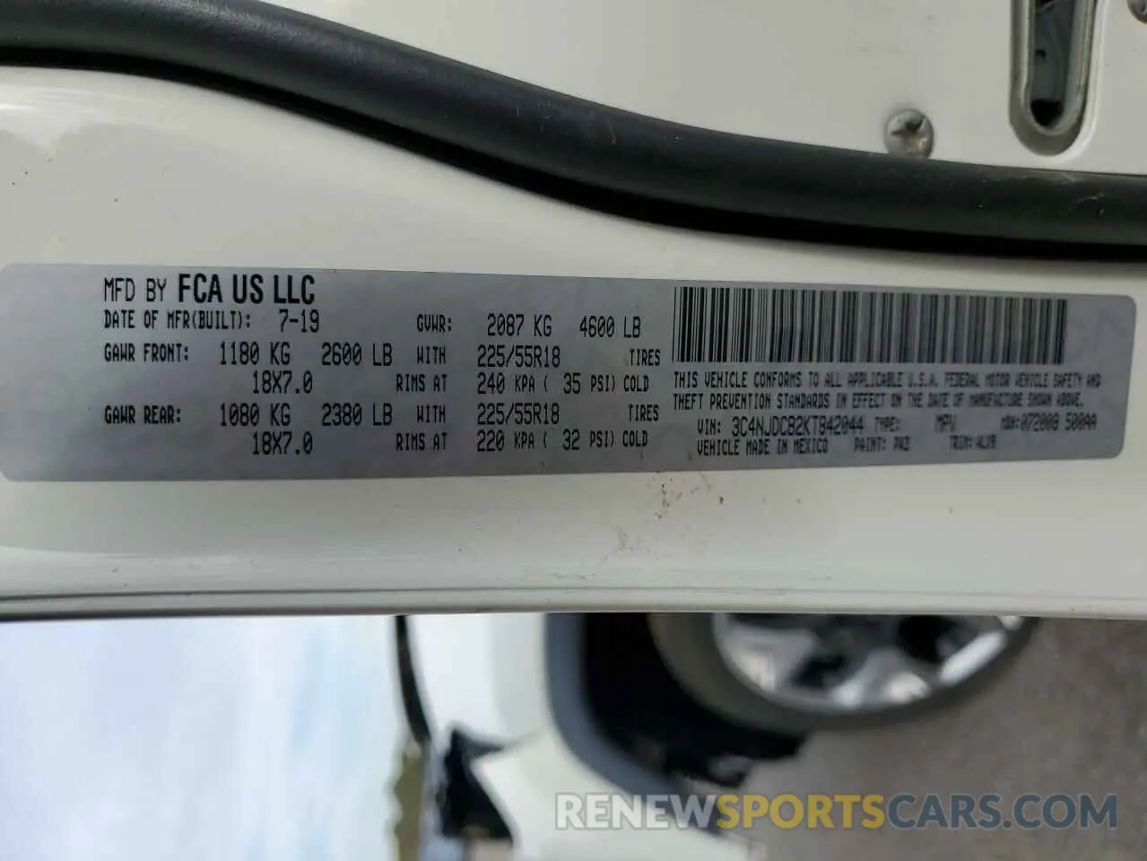 15 Photograph of a damaged car 3C4NJDCB2KT842044 JEEP COMPASS 2019