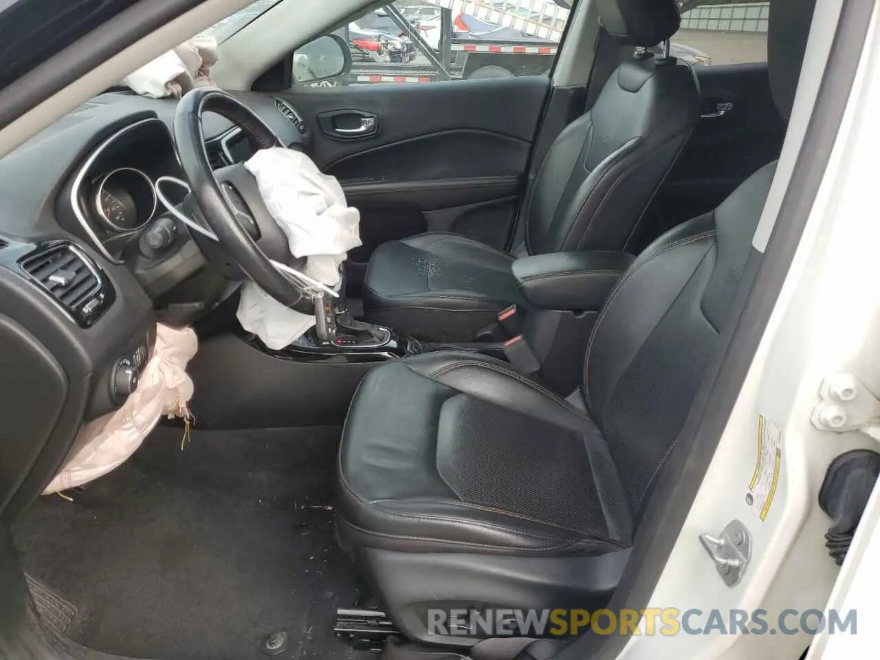 7 Photograph of a damaged car 3C4NJDCB2KT842044 JEEP COMPASS 2019