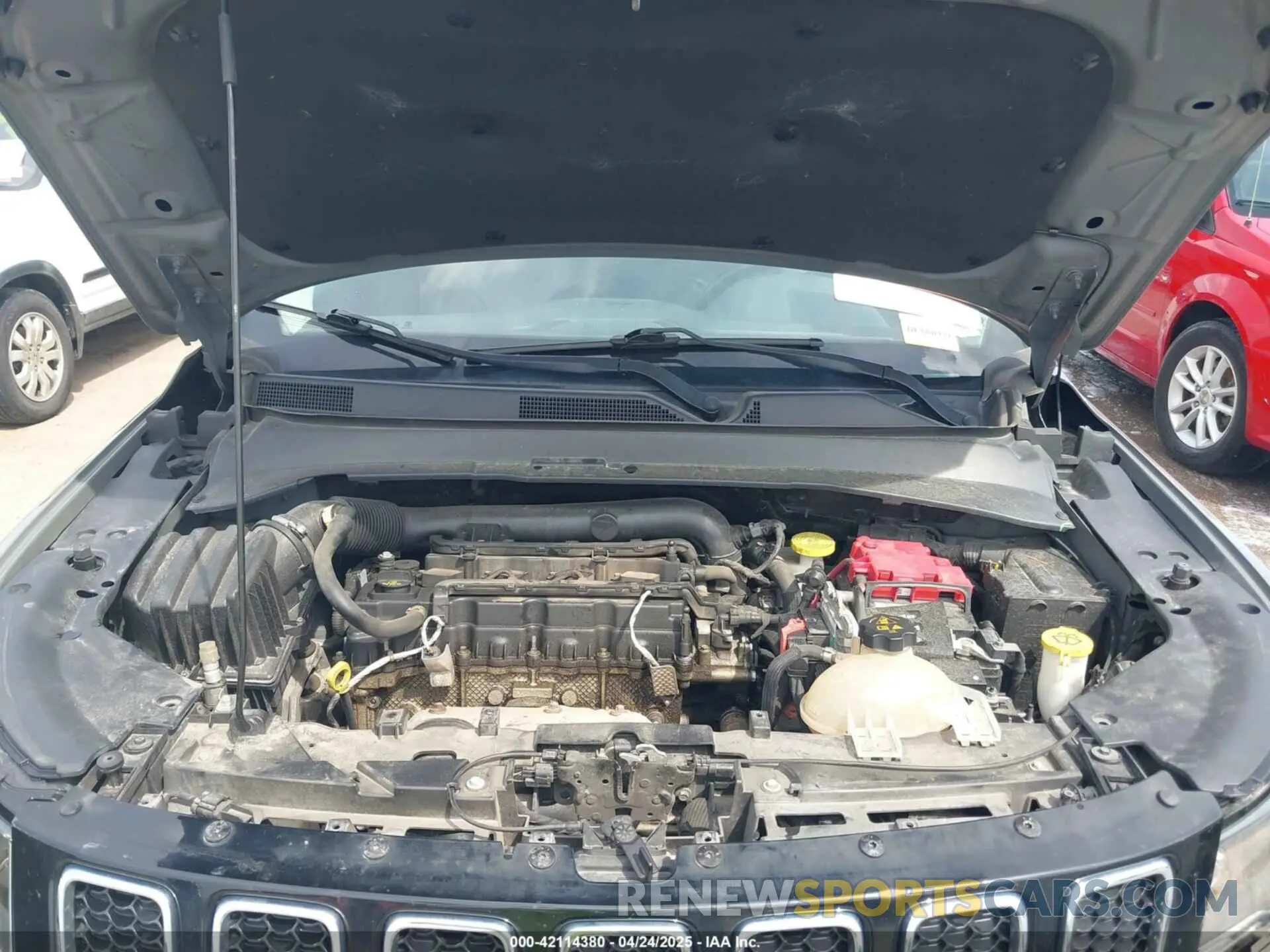10 Photograph of a damaged car 3C4NJDCB3KT734161 JEEP COMPASS 2019
