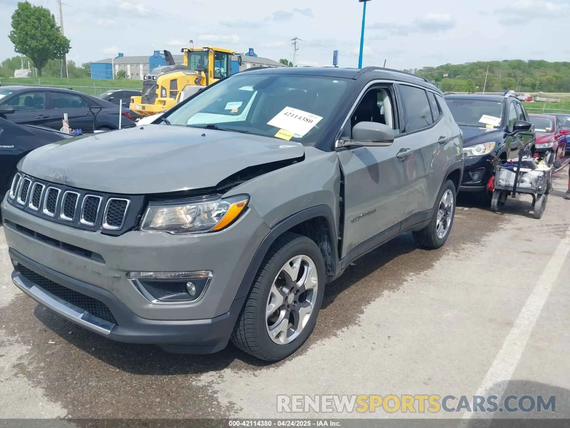2 Photograph of a damaged car 3C4NJDCB3KT734161 JEEP COMPASS 2019