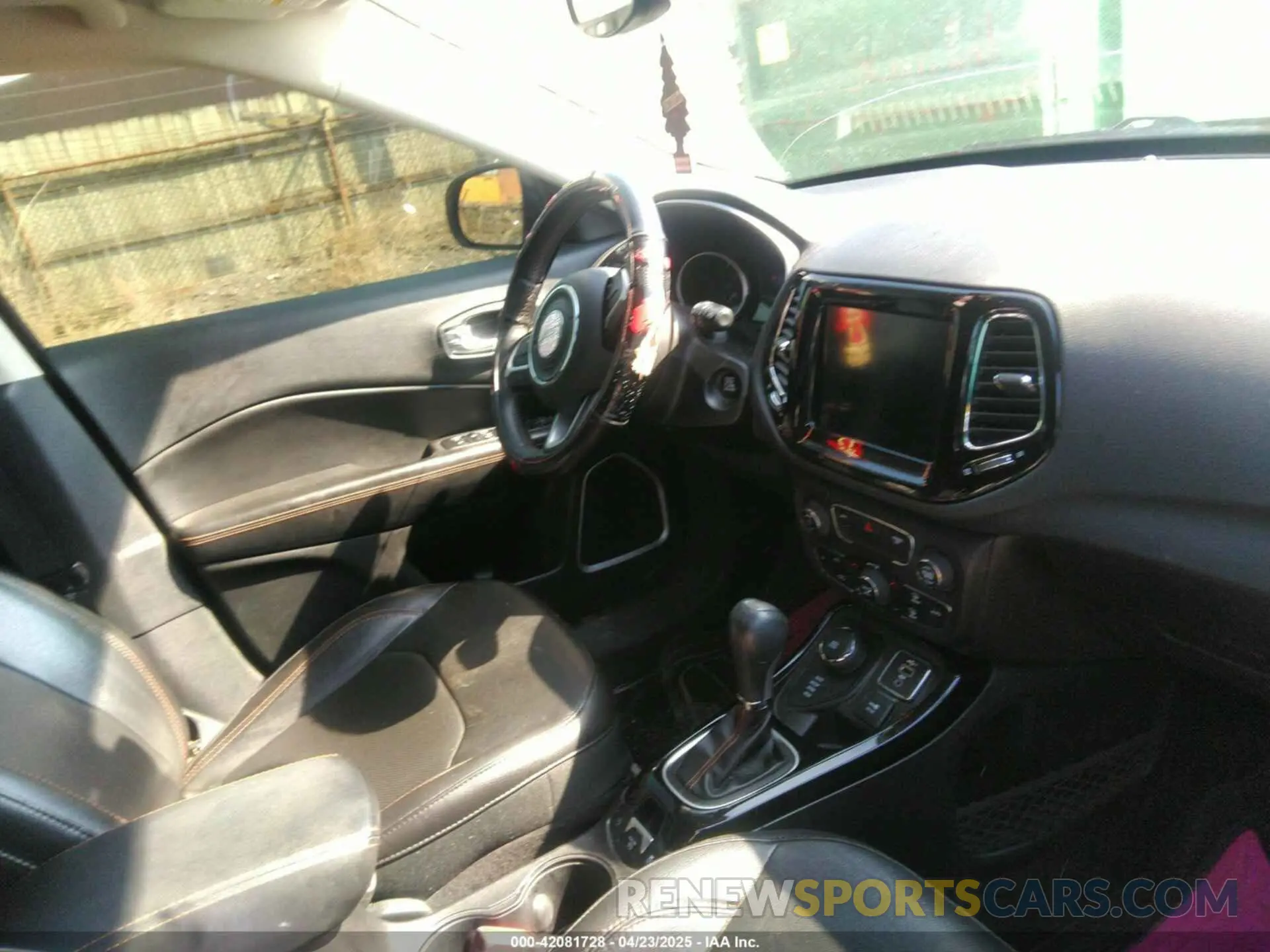 5 Фотография поврежденного автомобиля 3C4NJDCB4KT674567 JEEP COMPASS 2019