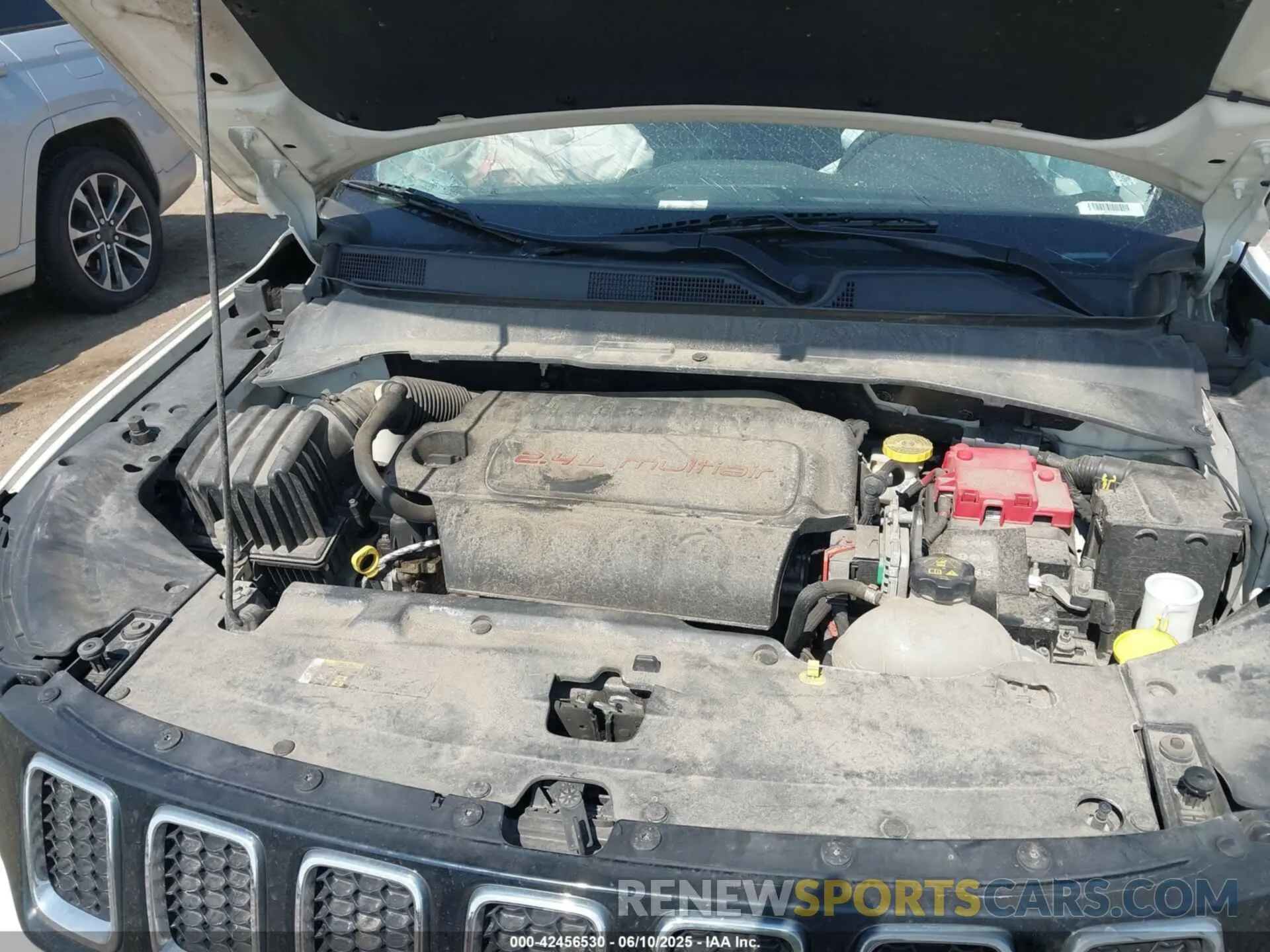 10 Photograph of a damaged car 3C4NJDCB4KT818425 JEEP COMPASS 2019