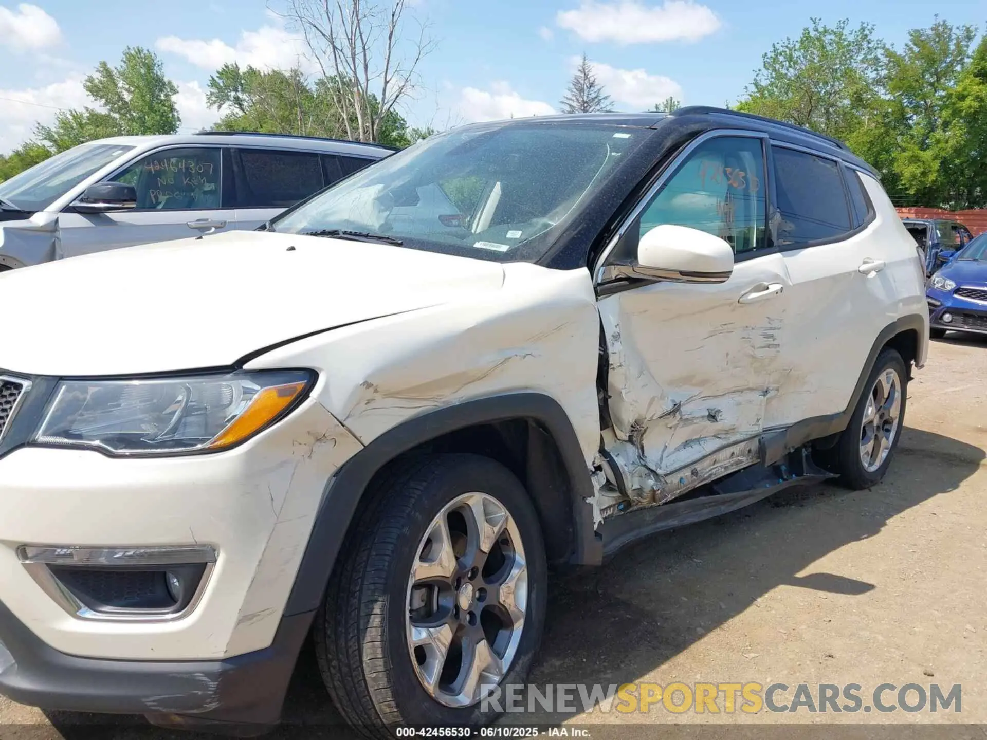 6 Photograph of a damaged car 3C4NJDCB4KT818425 JEEP COMPASS 2019