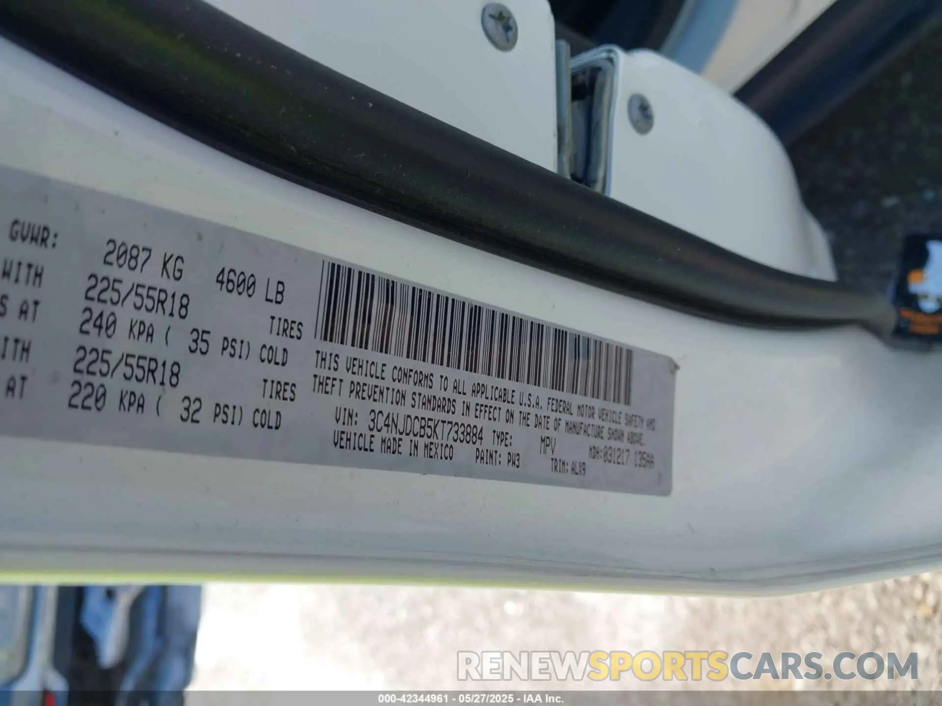 9 Фотография поврежденного автомобиля 3C4NJDCB5KT733884 JEEP COMPASS 2019