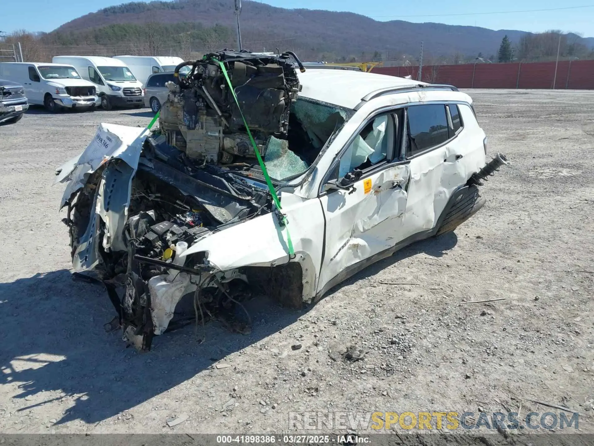 2 Фотография поврежденного автомобиля 3C4NJDCB6KT639156 JEEP COMPASS 2019