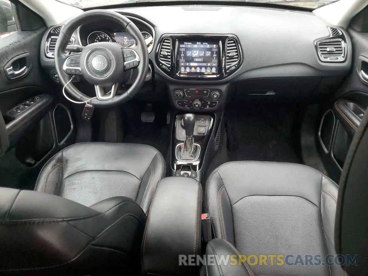 8 Photograph of a damaged car 3C4NJDCB6KT653963 JEEP COMPASS 2019