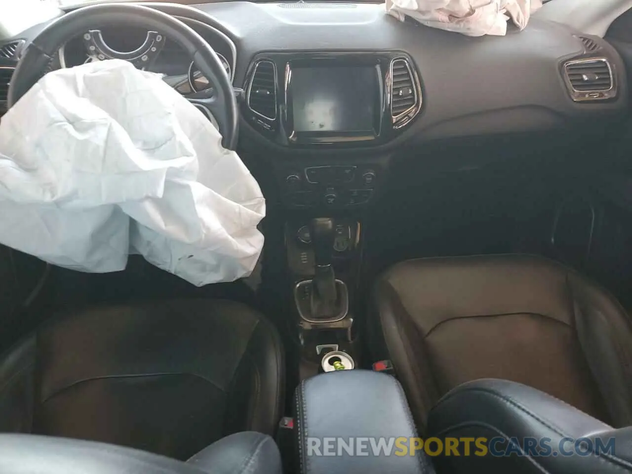 8 Photograph of a damaged car 3C4NJDCB6KT754971 JEEP COMPASS 2019