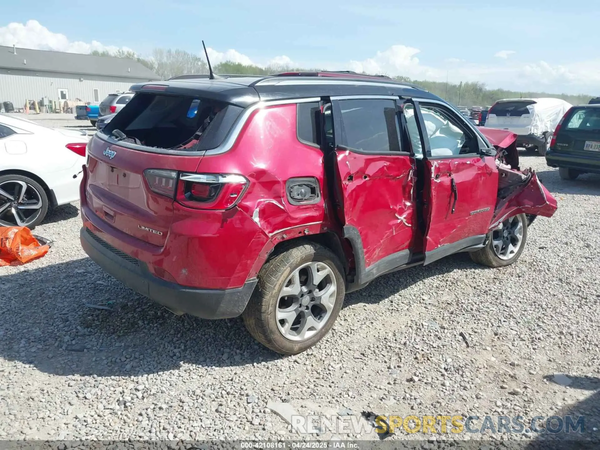 4 Photograph of a damaged car 3C4NJDCB7KT596110 JEEP COMPASS 2019