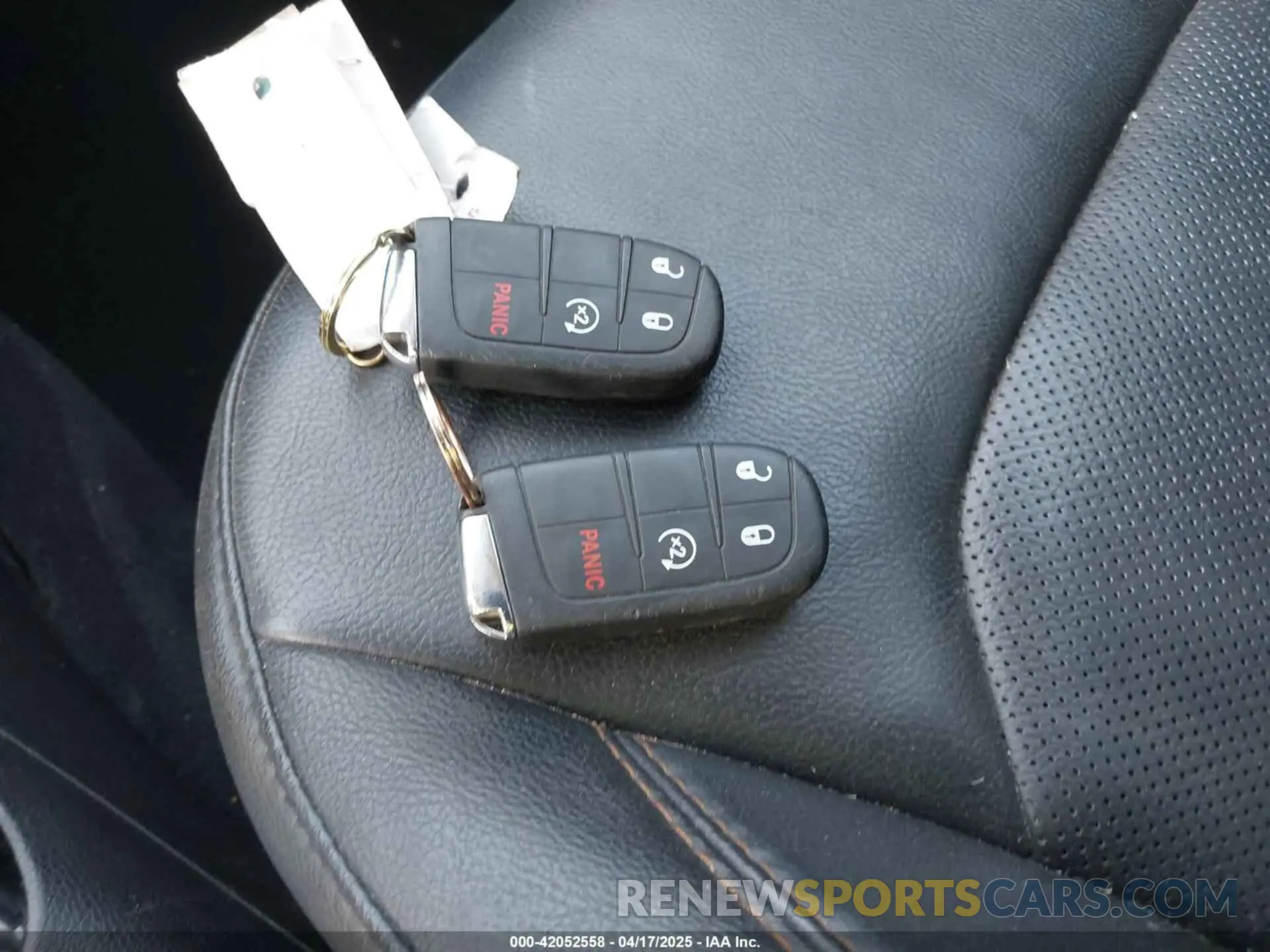 11 Photograph of a damaged car 3C4NJDCB7KT639473 JEEP COMPASS 2019
