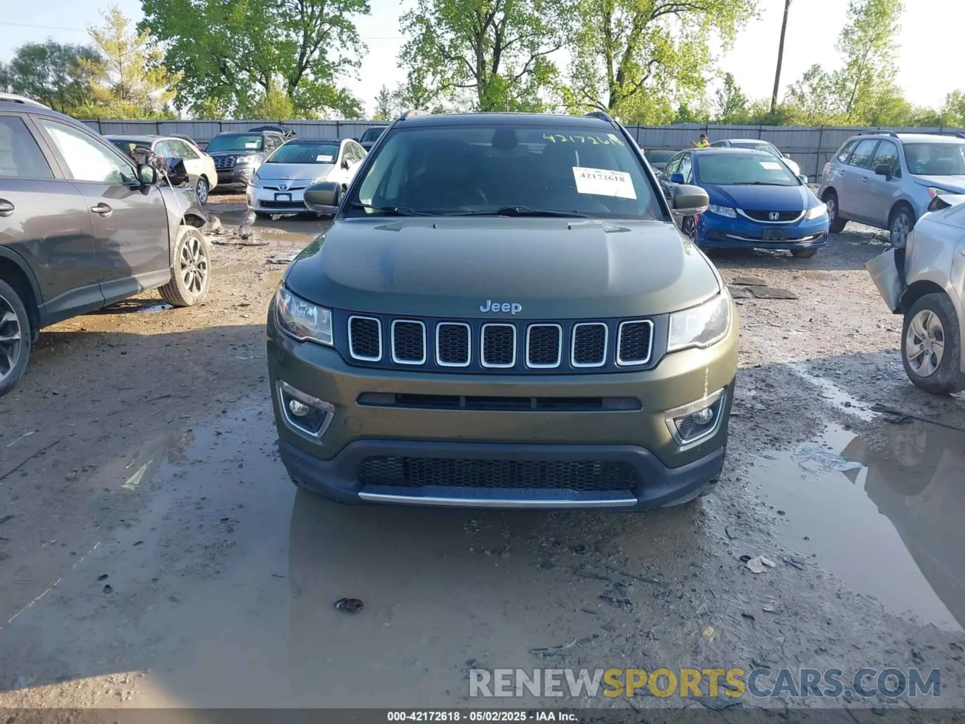 12 Photograph of a damaged car 3C4NJDCB7KT646715 JEEP COMPASS 2019