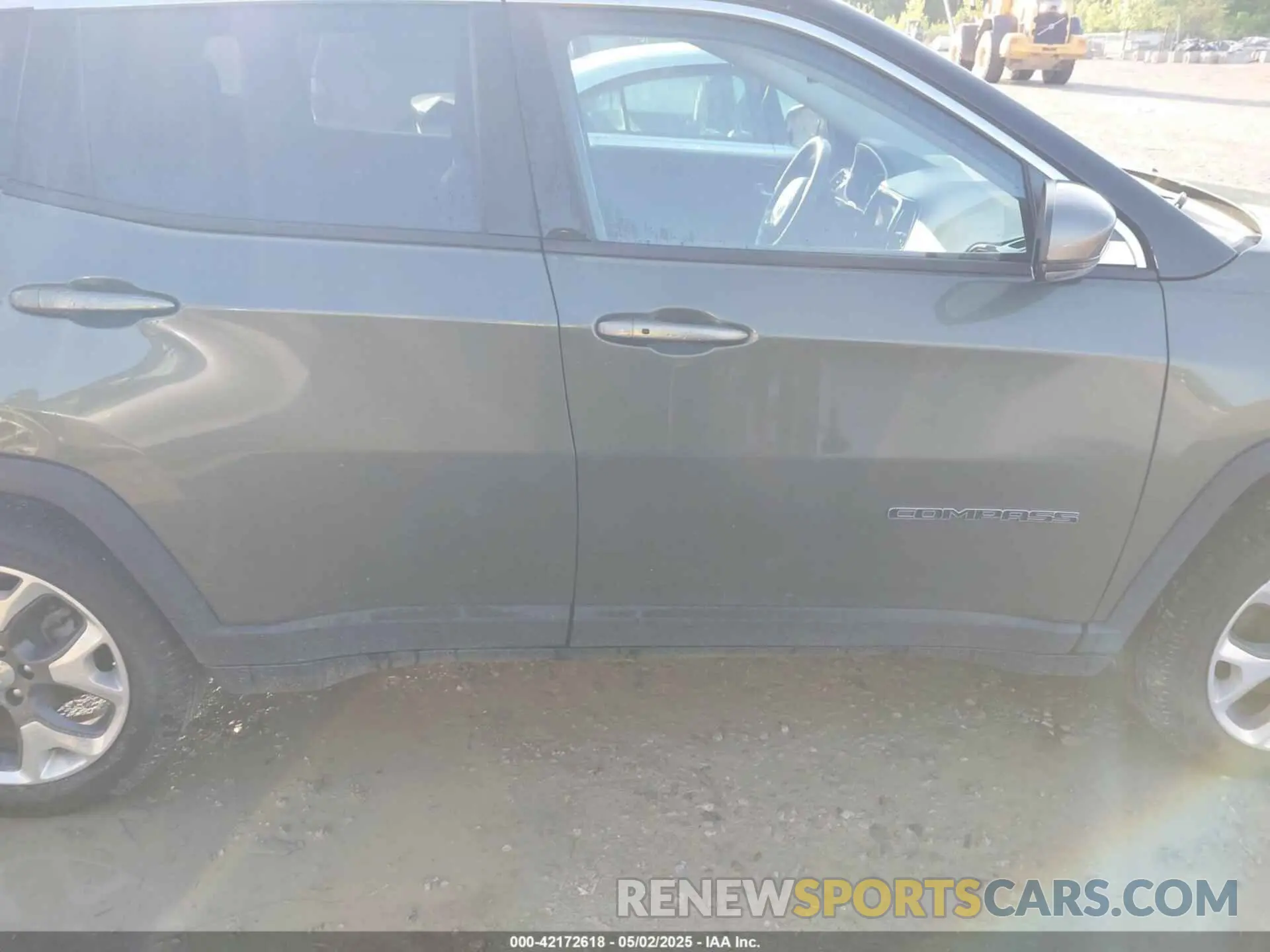 13 Photograph of a damaged car 3C4NJDCB7KT646715 JEEP COMPASS 2019