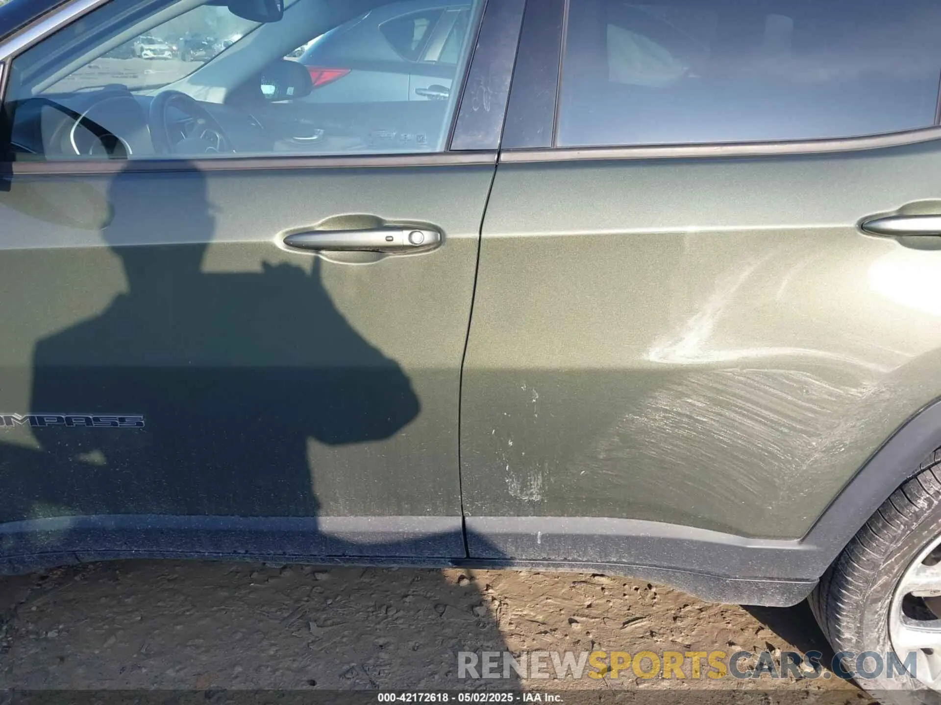 14 Photograph of a damaged car 3C4NJDCB7KT646715 JEEP COMPASS 2019