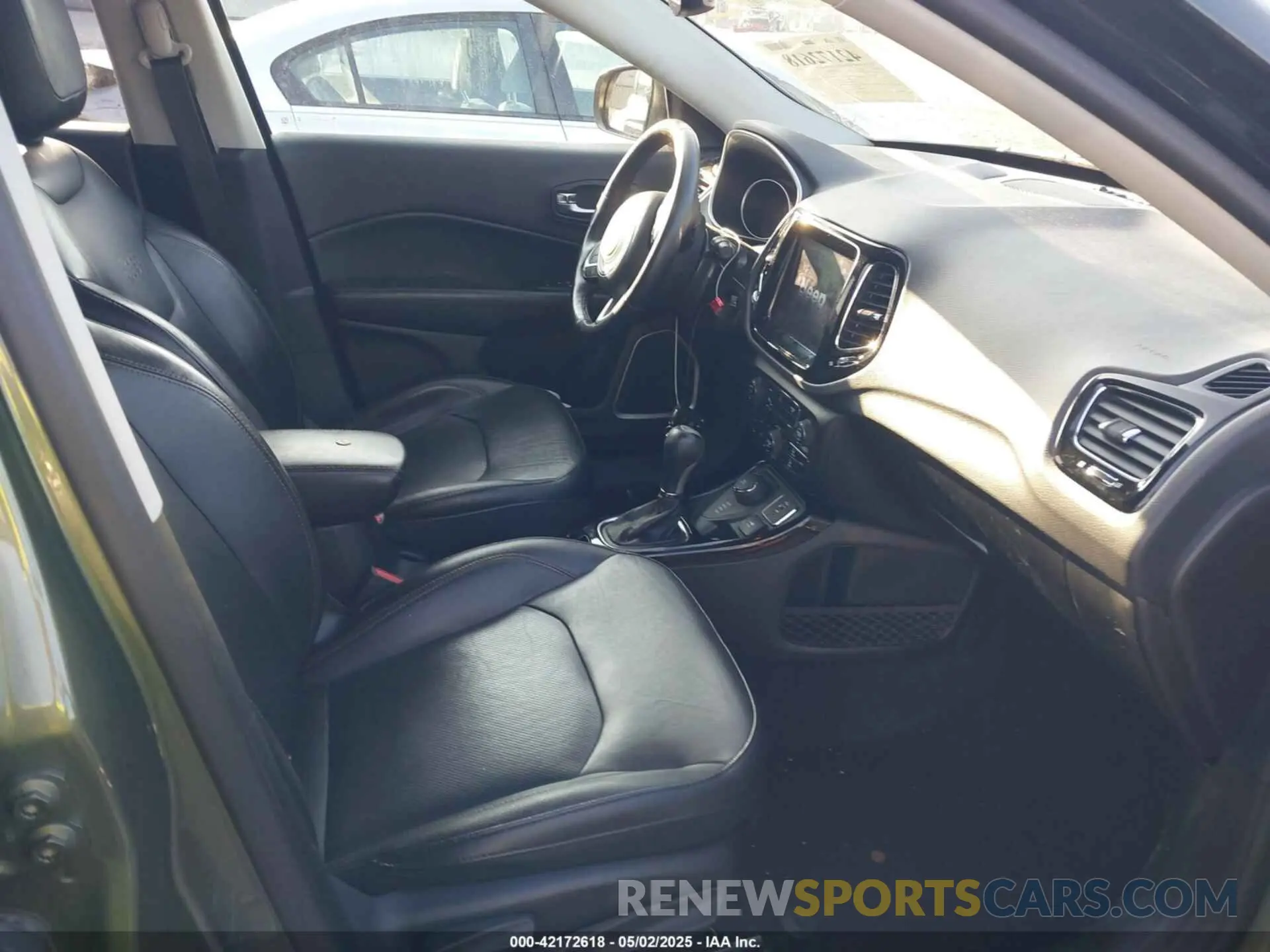 5 Photograph of a damaged car 3C4NJDCB7KT646715 JEEP COMPASS 2019