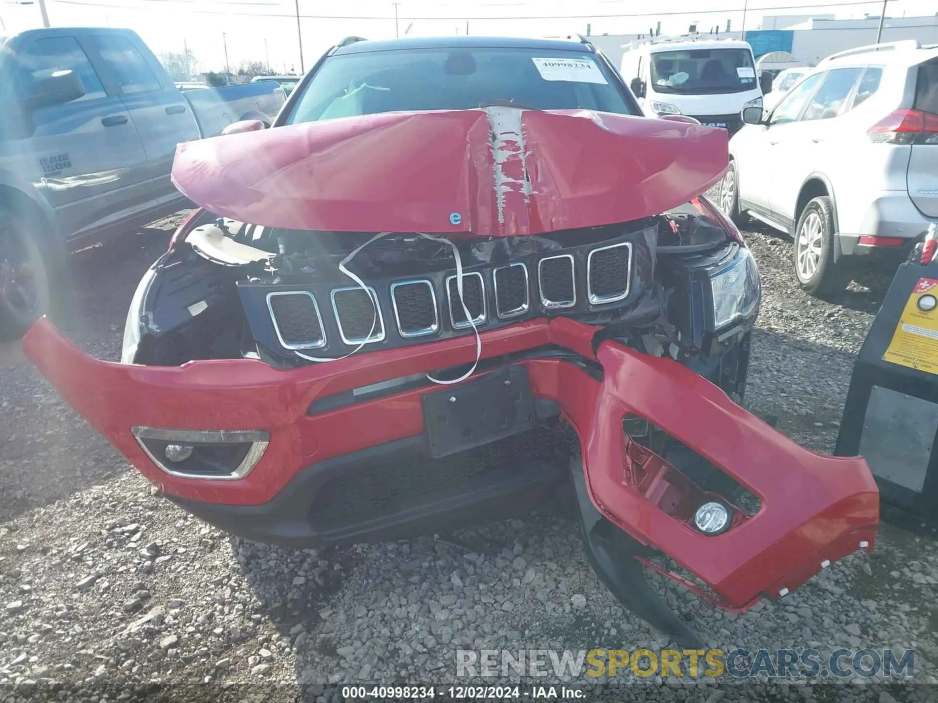 6 Photograph of a damaged car 3C4NJDCB7KT669752 JEEP COMPASS 2019