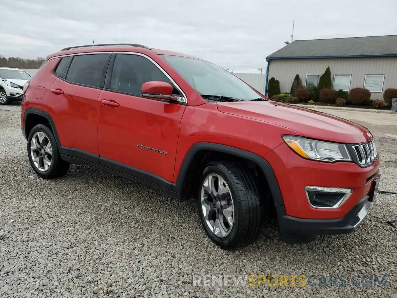 4 Photograph of a damaged car 3C4NJDCB7KT753215 JEEP COMPASS 2019