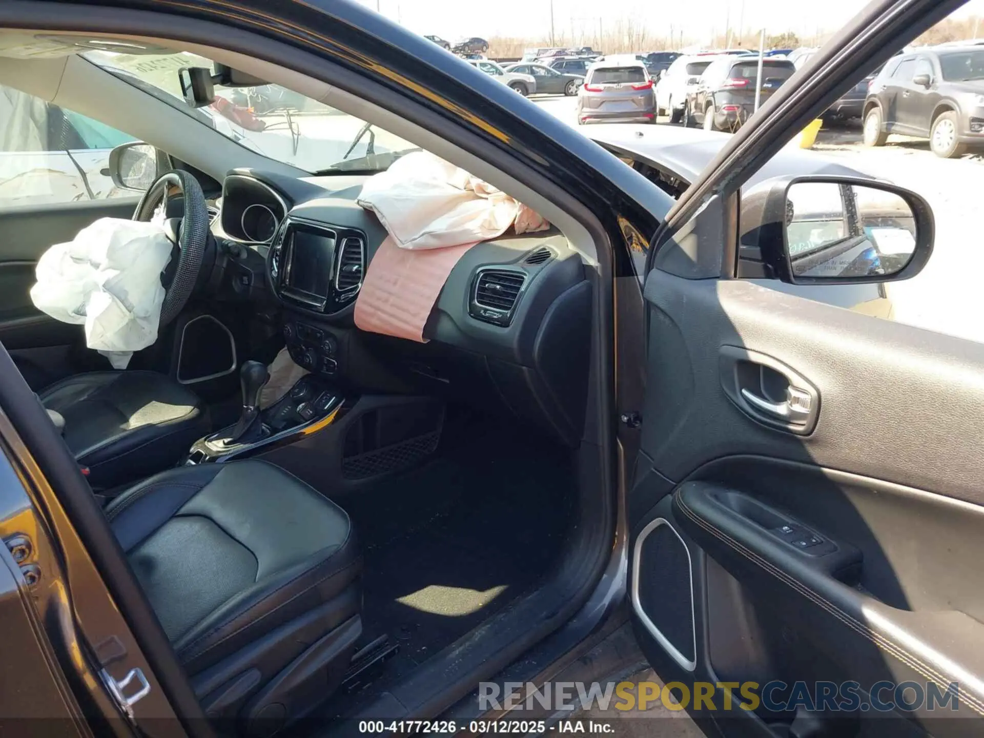 5 Photograph of a damaged car 3C4NJDCB8KT740800 JEEP COMPASS 2019