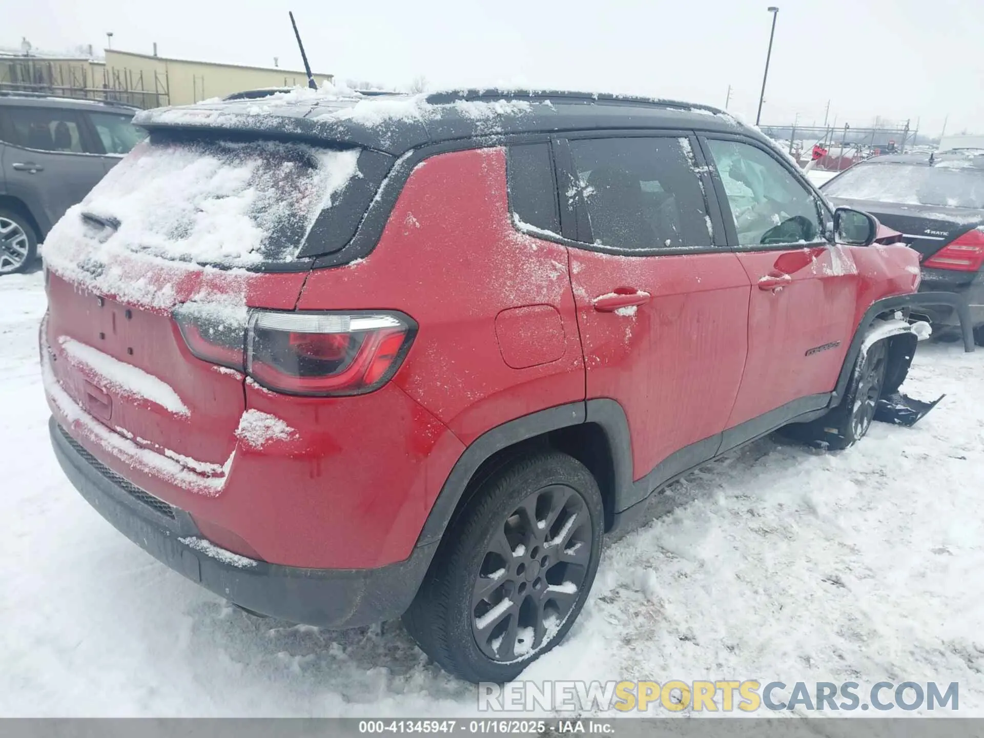 4 Photograph of a damaged car 3C4NJDCB8KT827029 JEEP COMPASS 2019
