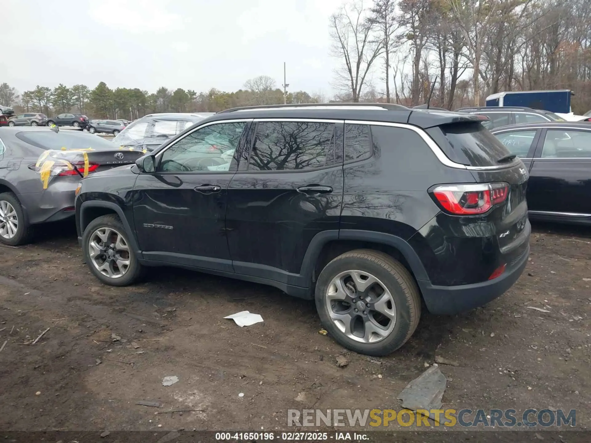 14 Photograph of a damaged car 3C4NJDCB9KT600450 JEEP COMPASS 2019