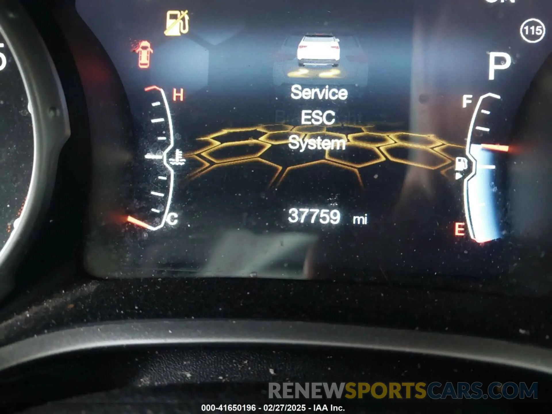 15 Photograph of a damaged car 3C4NJDCB9KT600450 JEEP COMPASS 2019