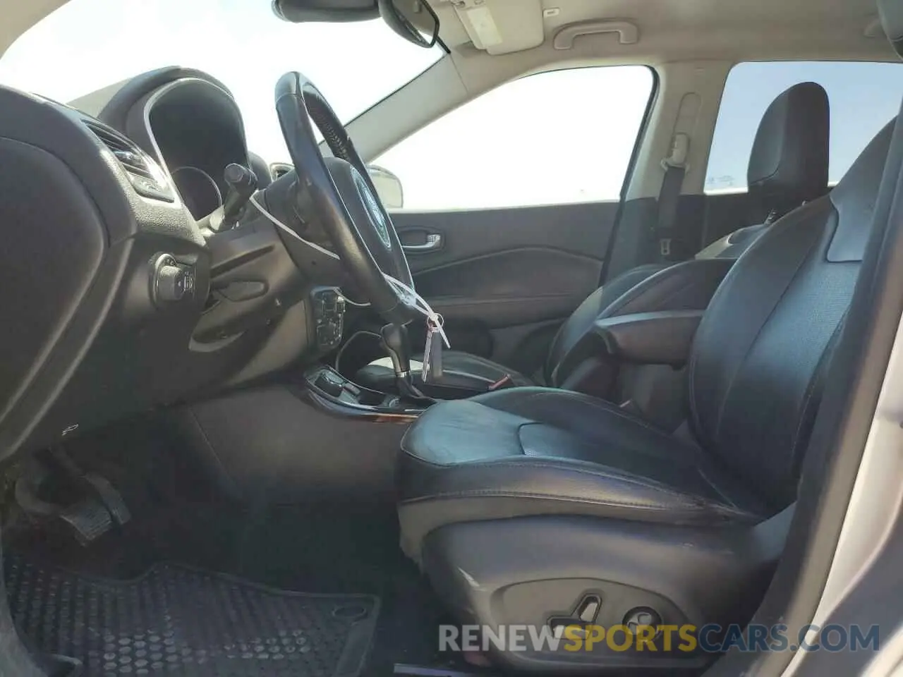 7 Photograph of a damaged car 3C4NJDCB9KT747397 JEEP COMPASS 2019