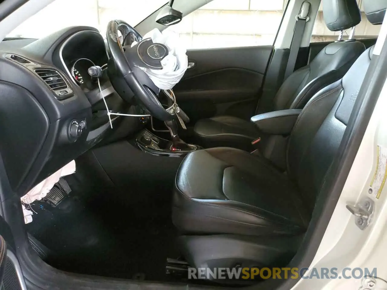 7 Photograph of a damaged car 3C4NJDCB9KT827623 JEEP COMPASS 2019