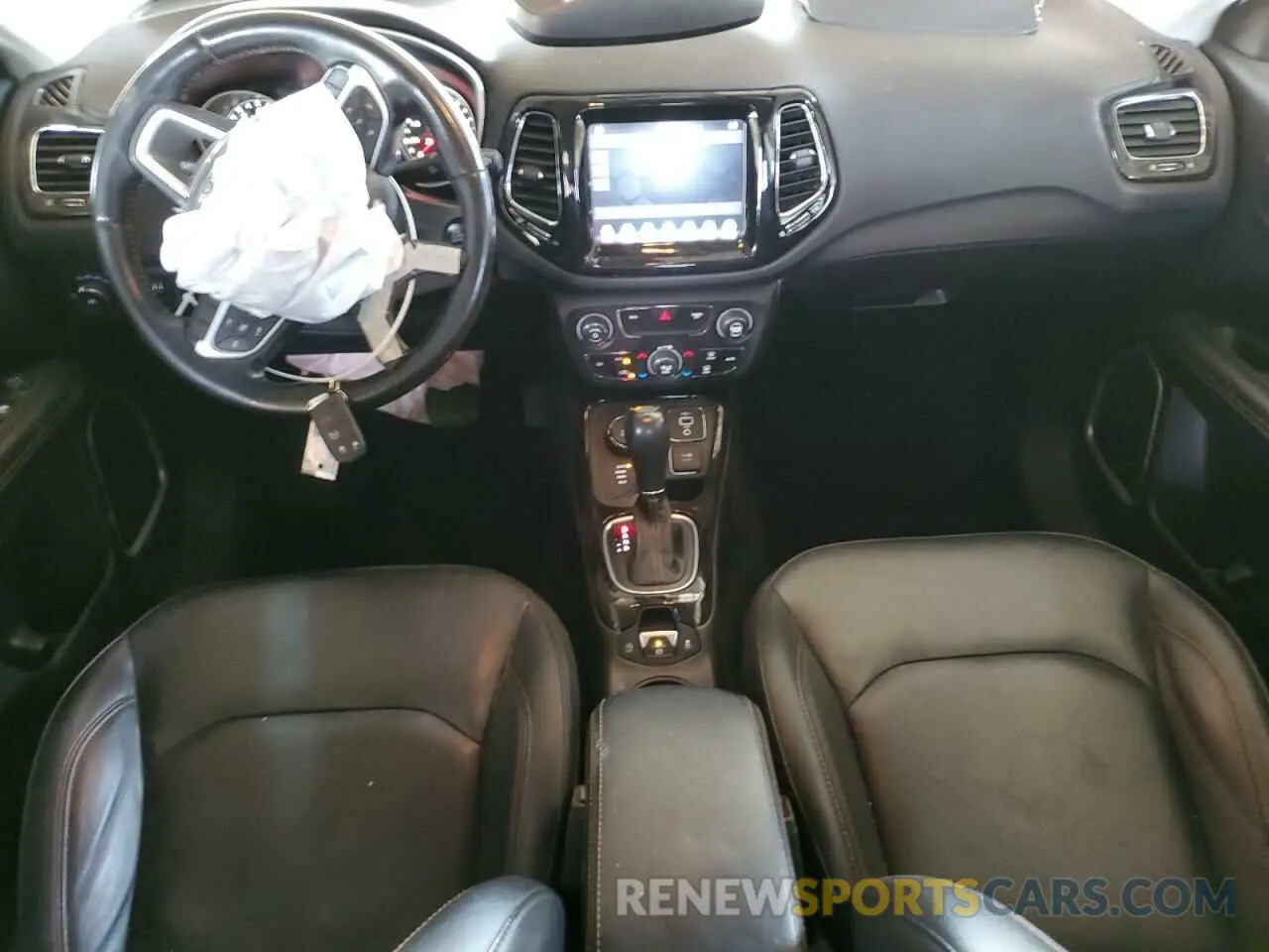 8 Photograph of a damaged car 3C4NJDCB9KT827623 JEEP COMPASS 2019