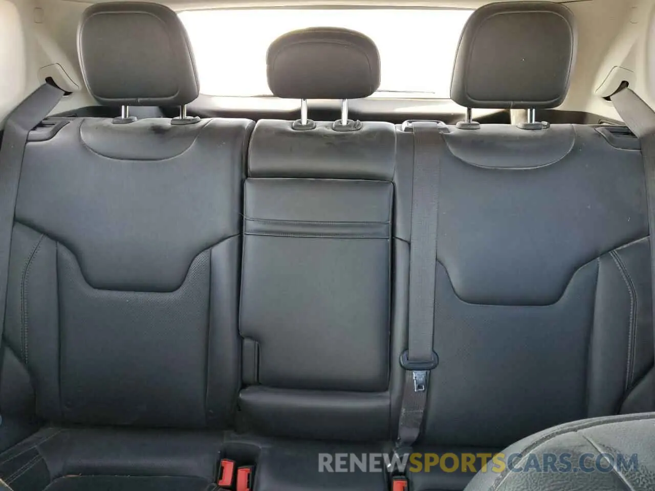 10 Фотография поврежденного автомобиля 3C4NJDCBXKT745237 JEEP COMPASS 2019