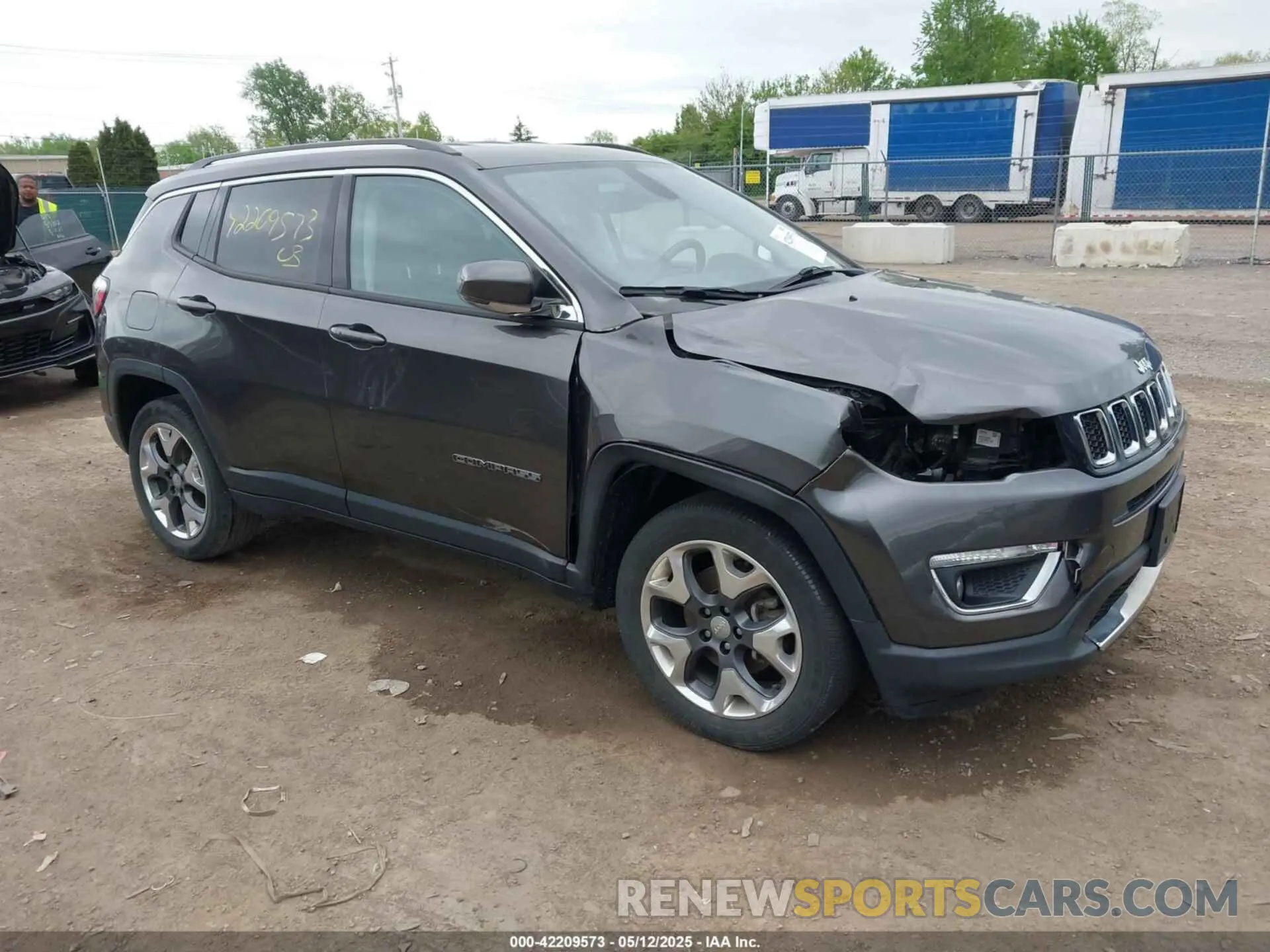 1 Фотография поврежденного автомобиля 3C4NJDCBXKT747585 JEEP COMPASS 2019