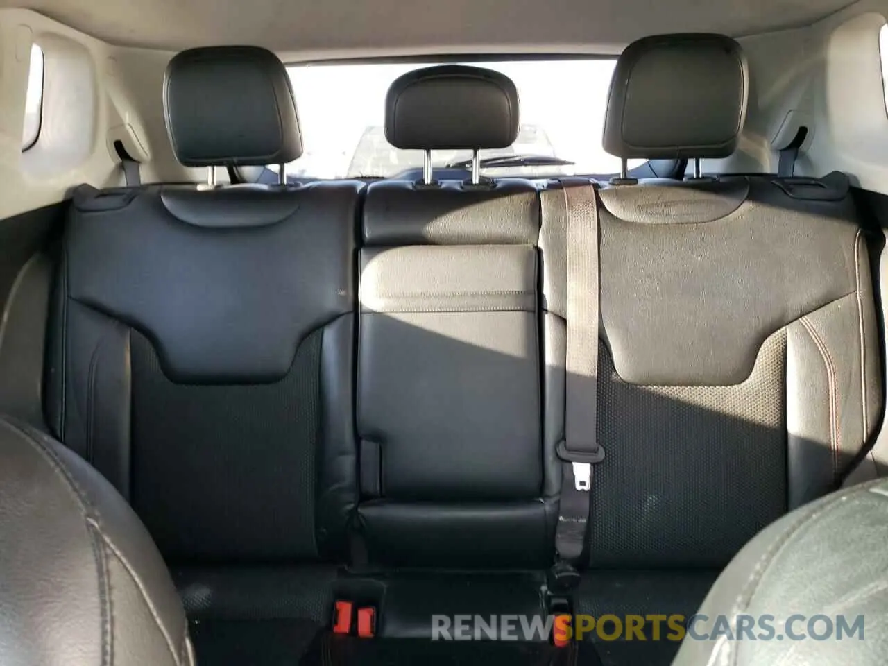 10 Фотография поврежденного автомобиля 3C4NJDDB0KT618267 JEEP COMPASS 2019