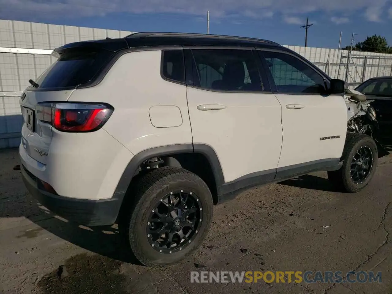 3 Фотография поврежденного автомобиля 3C4NJDDB0KT618267 JEEP COMPASS 2019