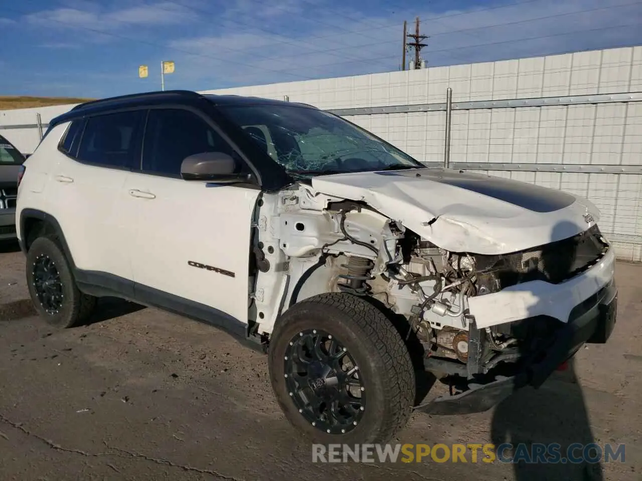 4 Фотография поврежденного автомобиля 3C4NJDDB0KT618267 JEEP COMPASS 2019