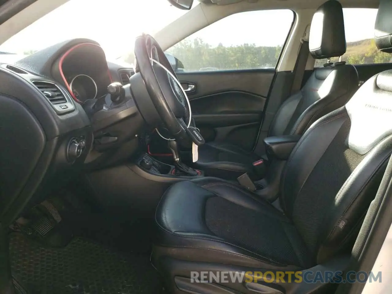 7 Фотография поврежденного автомобиля 3C4NJDDB0KT618267 JEEP COMPASS 2019