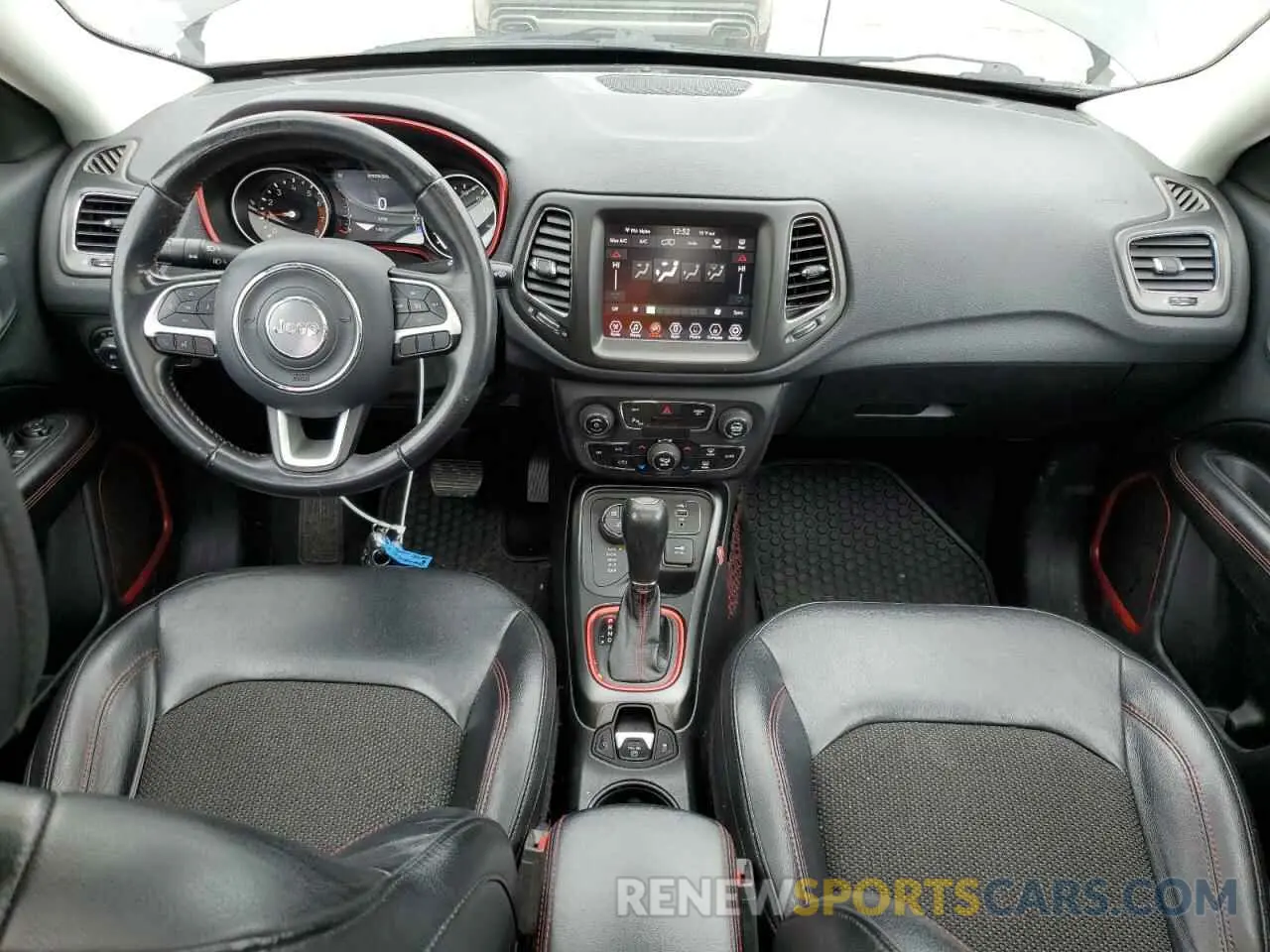 8 Photograph of a damaged car 3C4NJDDB0KT618740 JEEP COMPASS 2019