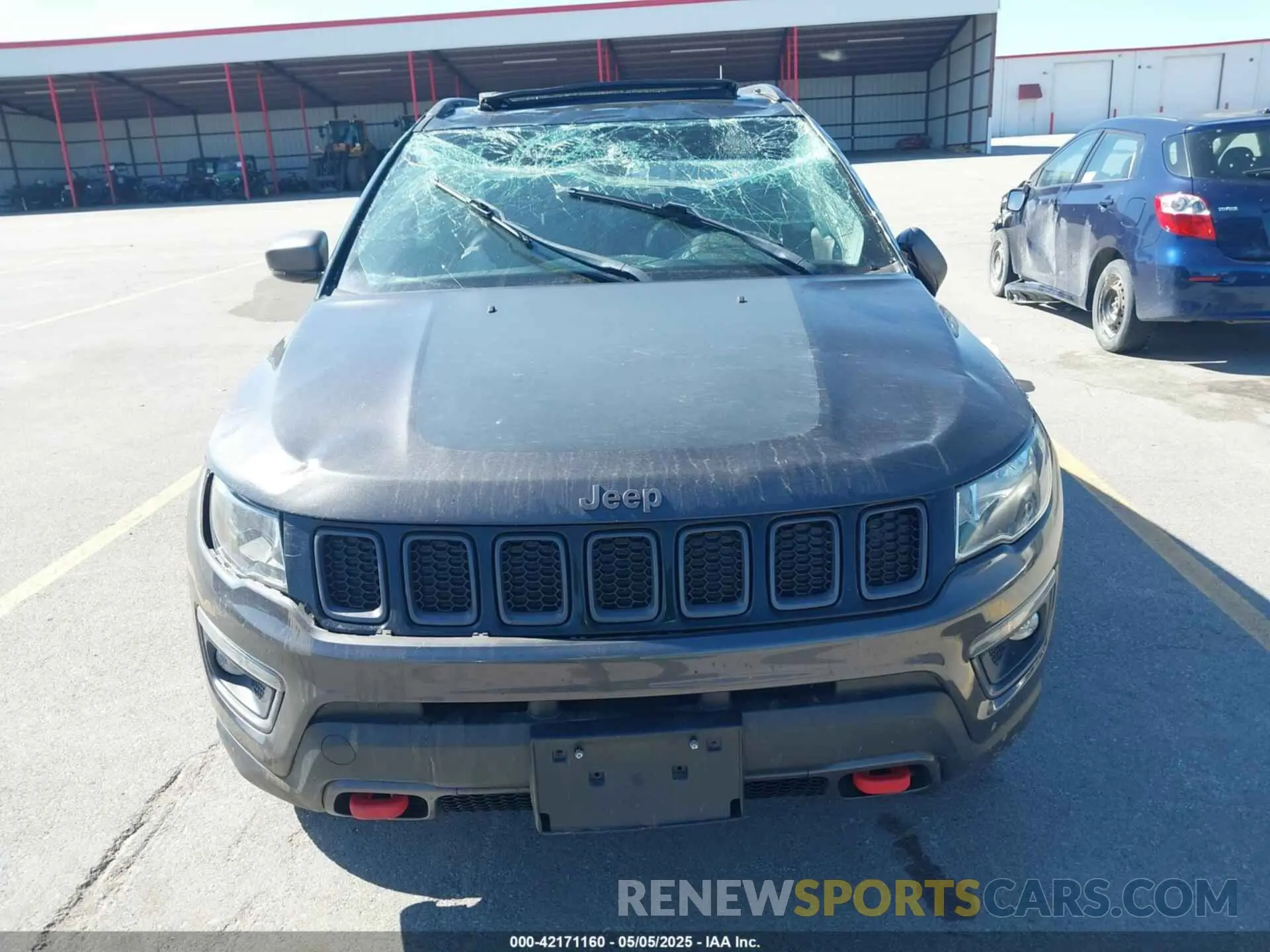 12 Photograph of a damaged car 3C4NJDDB0KT619337 JEEP COMPASS 2019