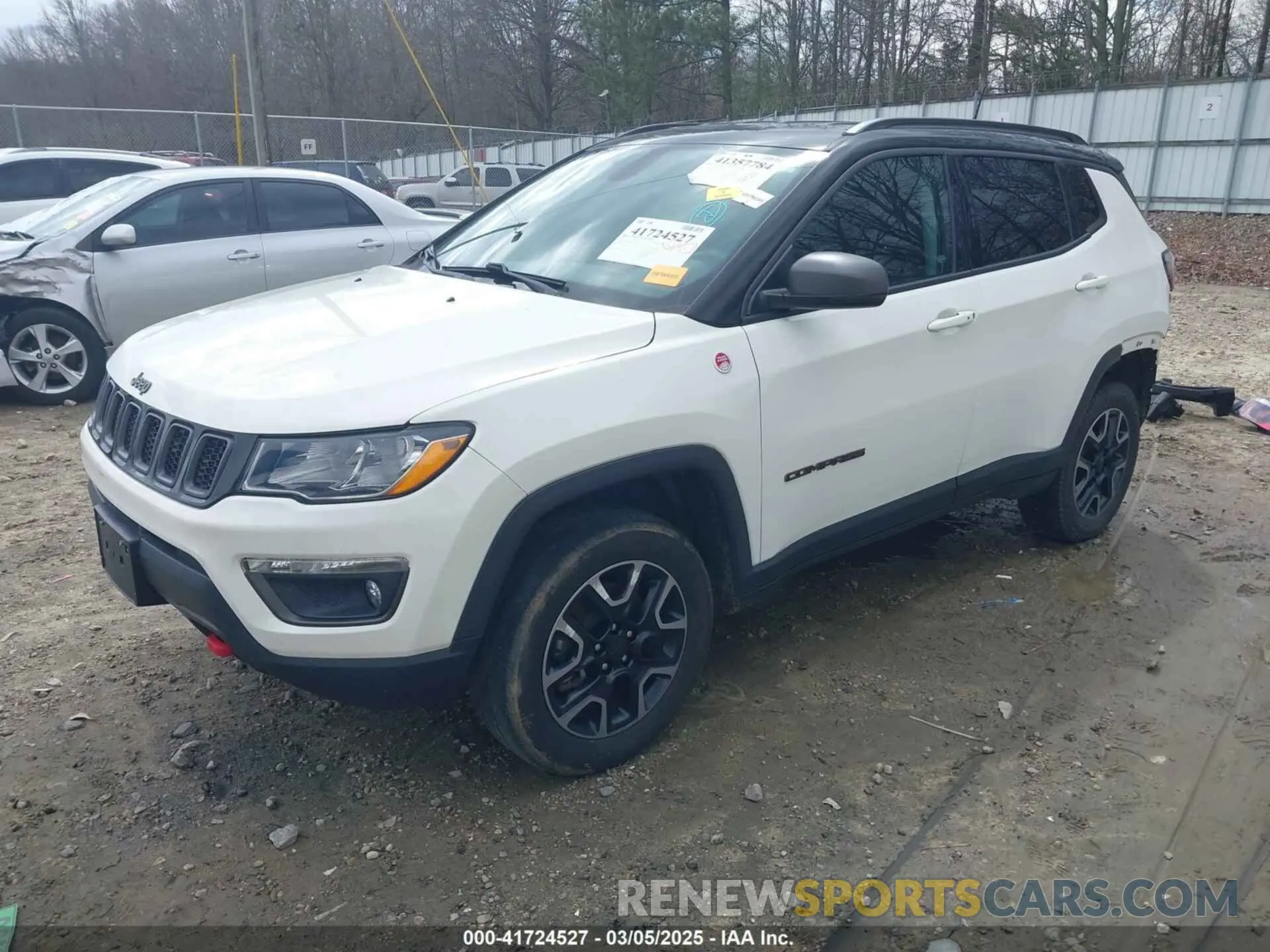 2 Photograph of a damaged car 3C4NJDDB0KT733175 JEEP COMPASS 2019