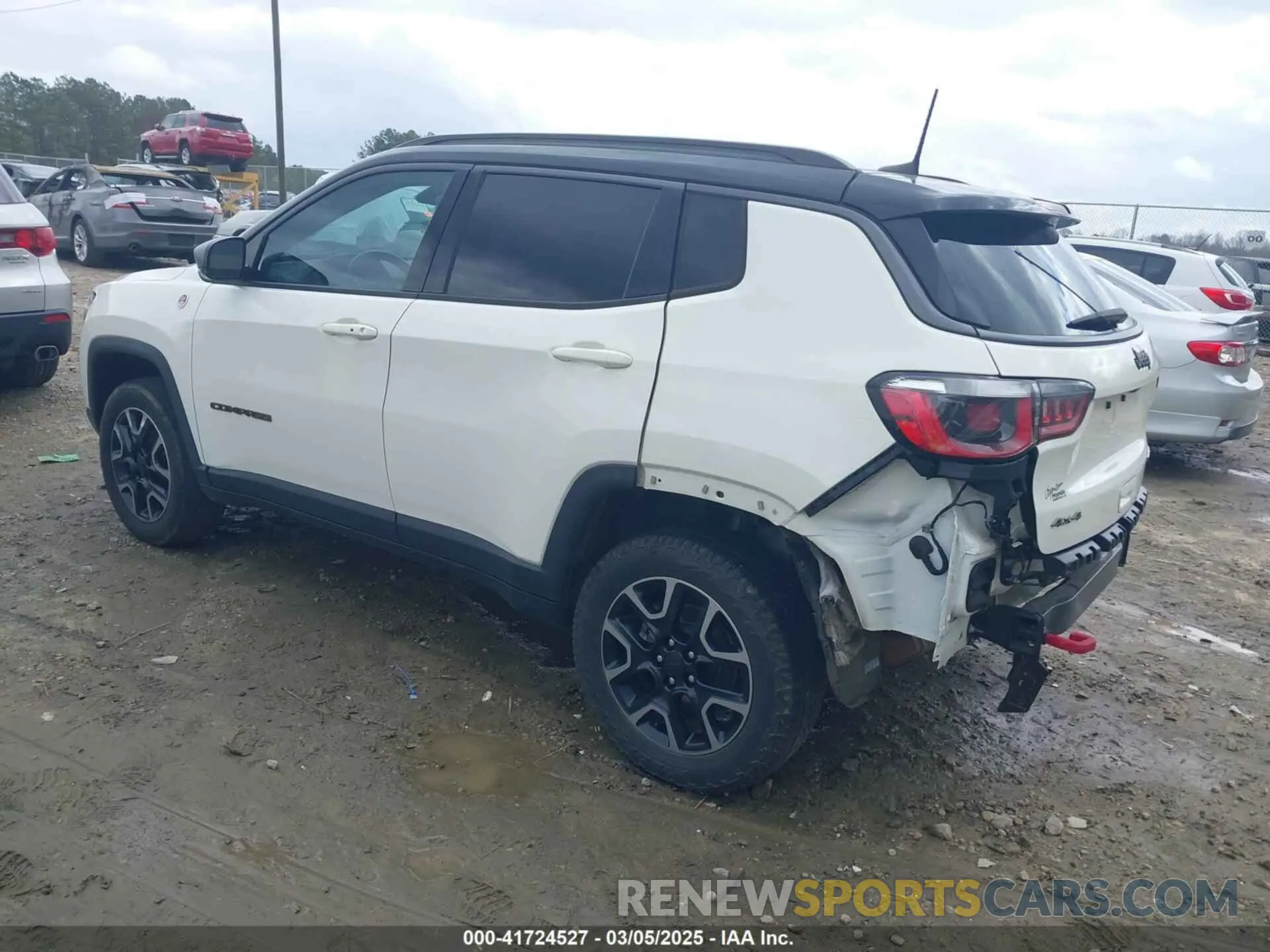 3 Photograph of a damaged car 3C4NJDDB0KT733175 JEEP COMPASS 2019