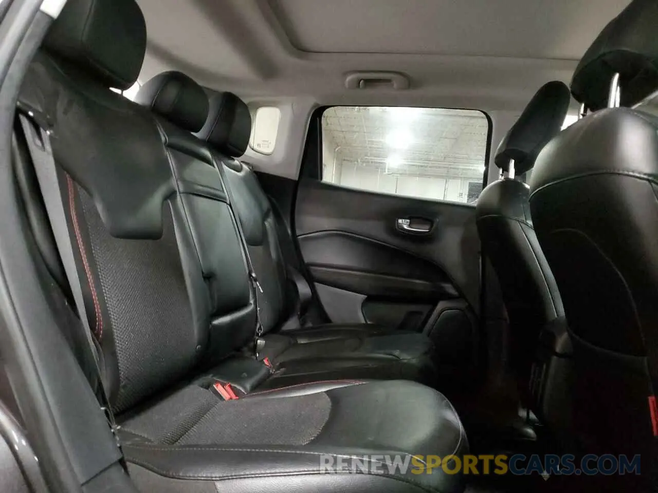 11 Photograph of a damaged car 3C4NJDDB1KT618892 JEEP COMPASS 2019