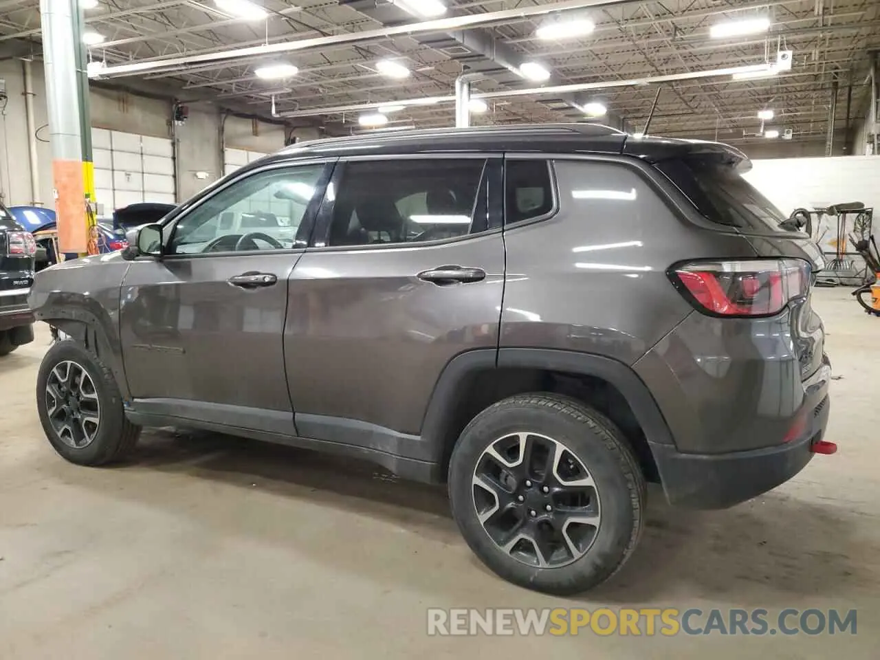 2 Photograph of a damaged car 3C4NJDDB1KT618892 JEEP COMPASS 2019