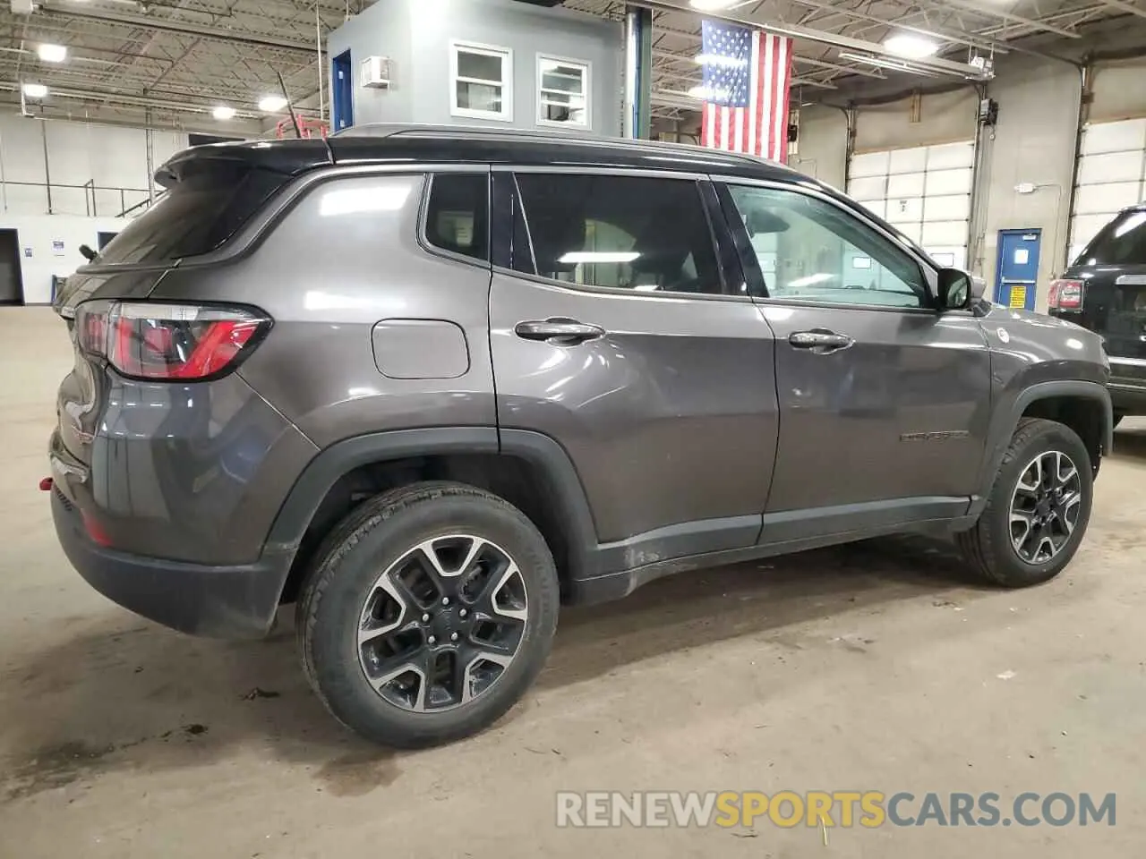 3 Photograph of a damaged car 3C4NJDDB1KT618892 JEEP COMPASS 2019