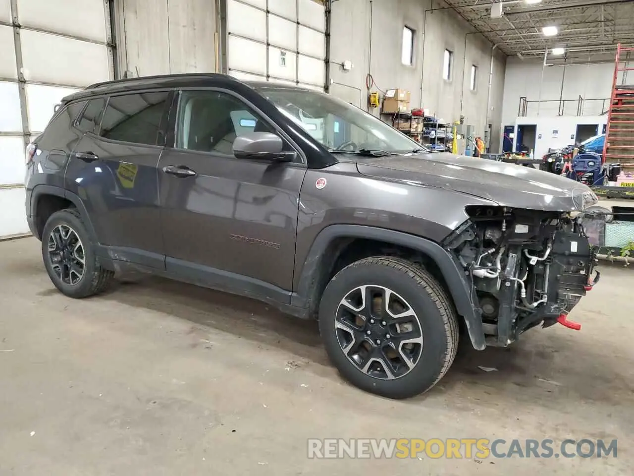 4 Photograph of a damaged car 3C4NJDDB1KT618892 JEEP COMPASS 2019