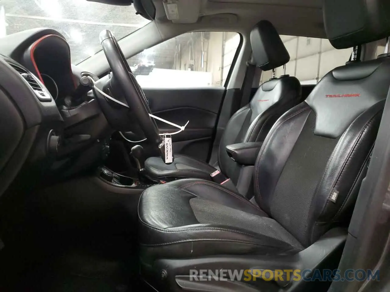 7 Photograph of a damaged car 3C4NJDDB1KT618892 JEEP COMPASS 2019