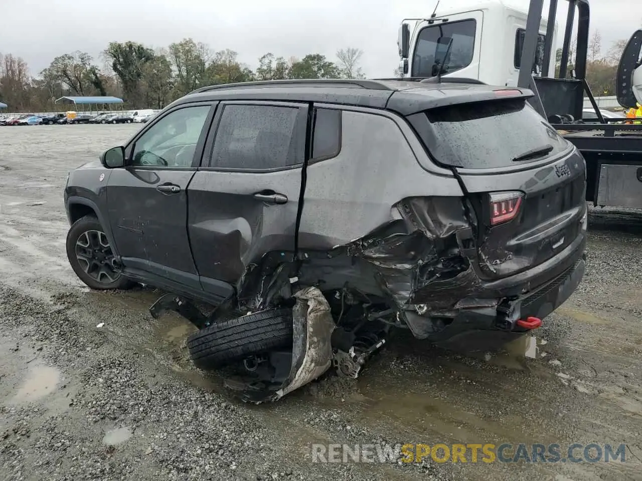 2 Photograph of a damaged car 3C4NJDDB1KT721827 JEEP COMPASS 2019