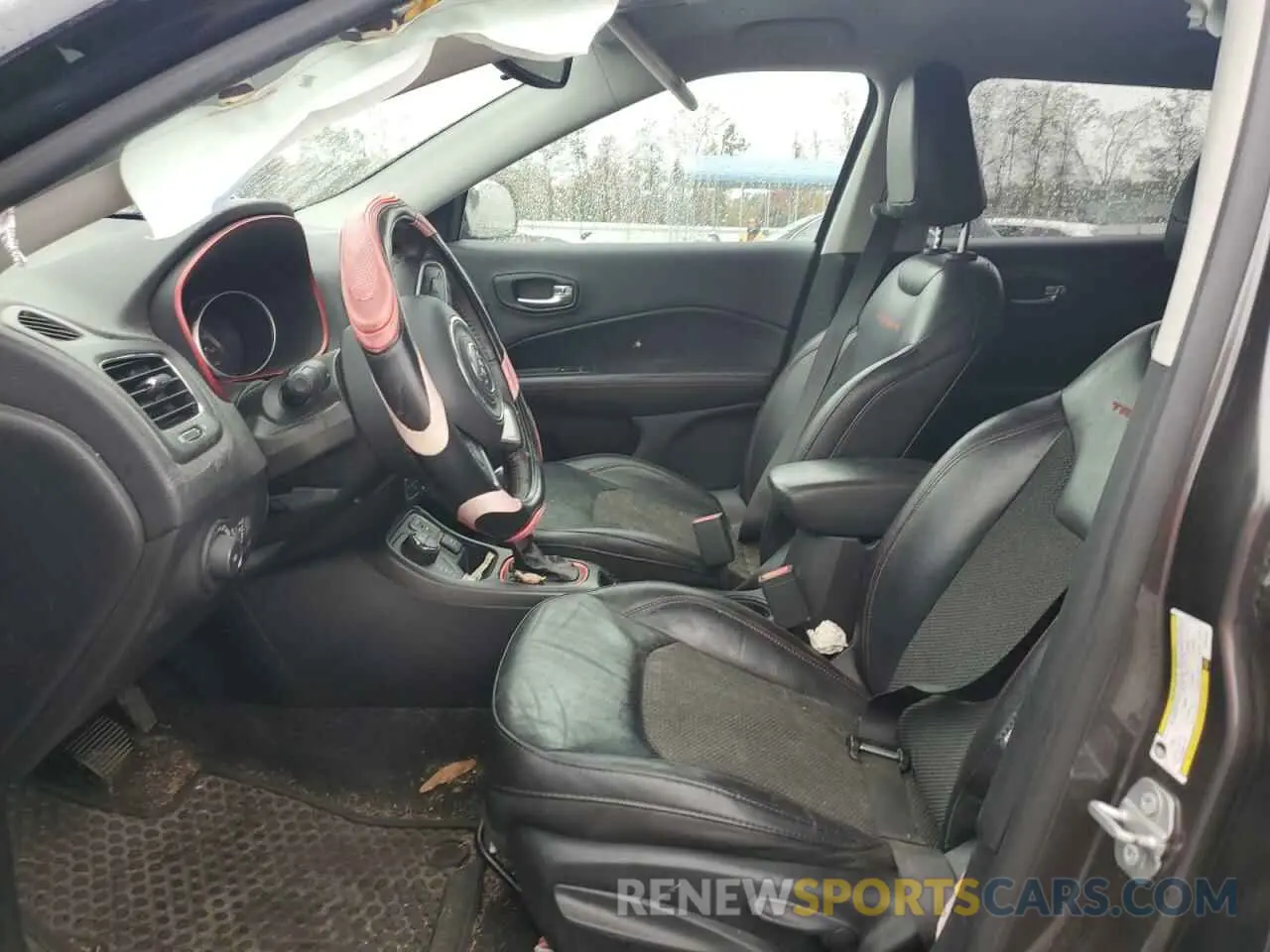 7 Photograph of a damaged car 3C4NJDDB1KT721827 JEEP COMPASS 2019