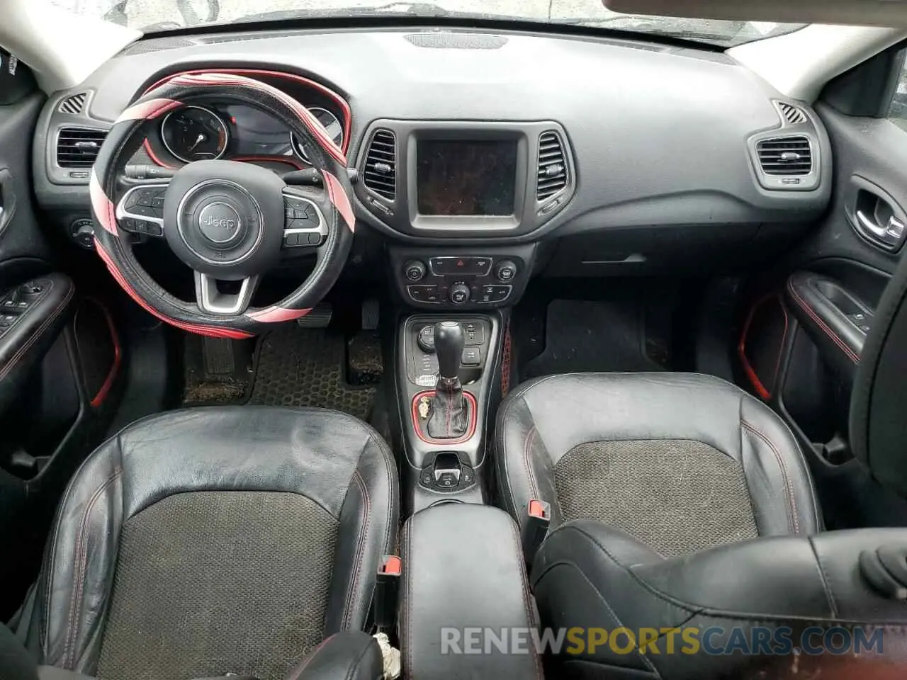 8 Photograph of a damaged car 3C4NJDDB1KT721827 JEEP COMPASS 2019